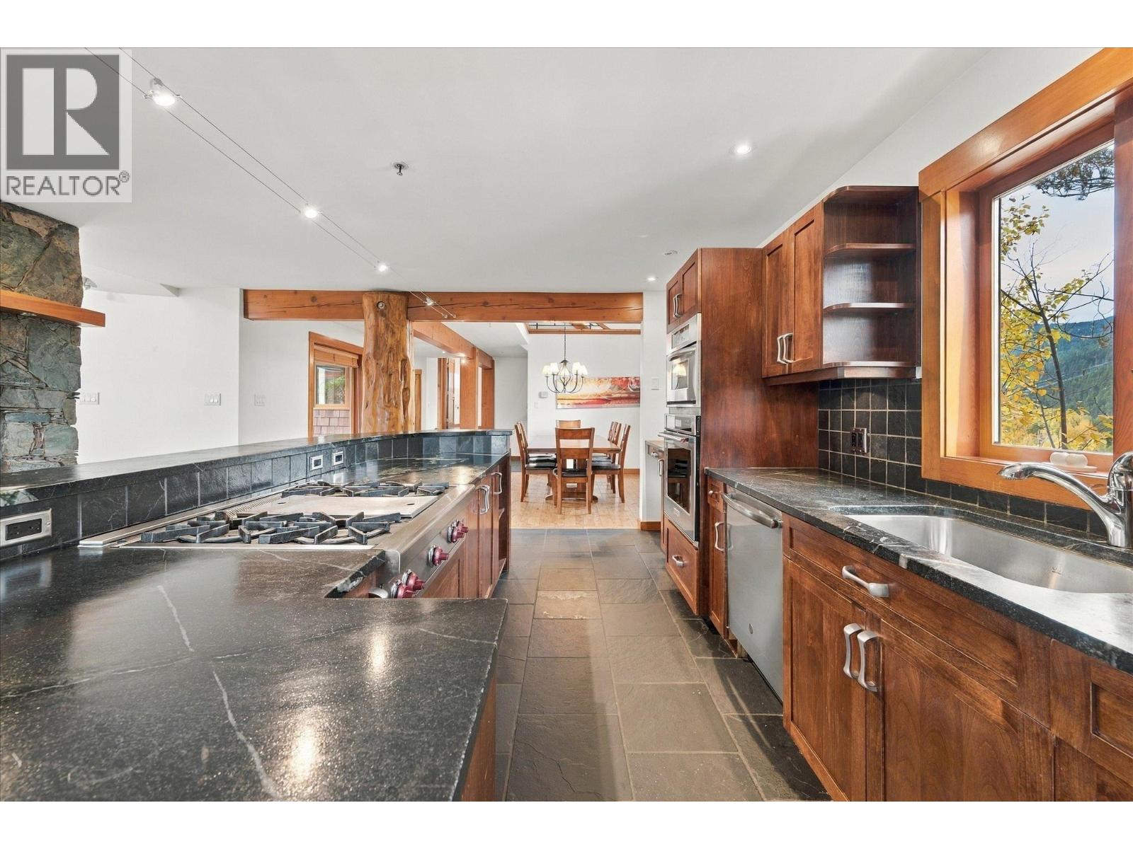 1777 Pinewood Drive Property Photo 10