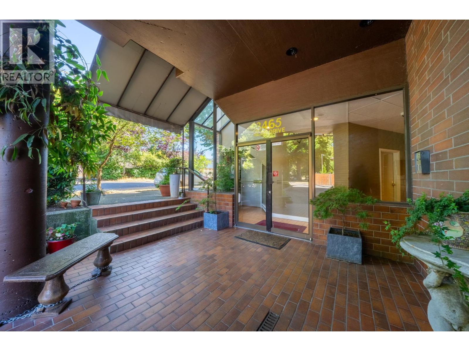 210 3465 Glen Drive Property Photo 11