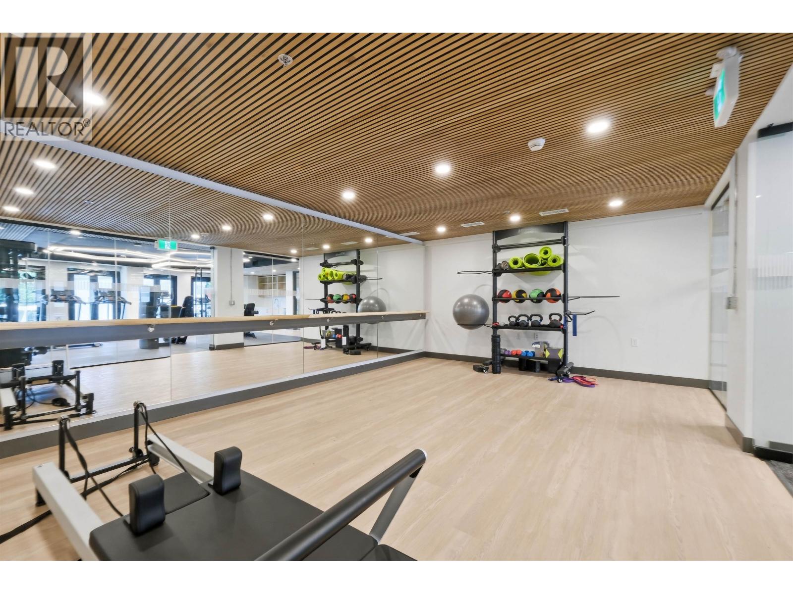 501 82 First Street Property Photo 10