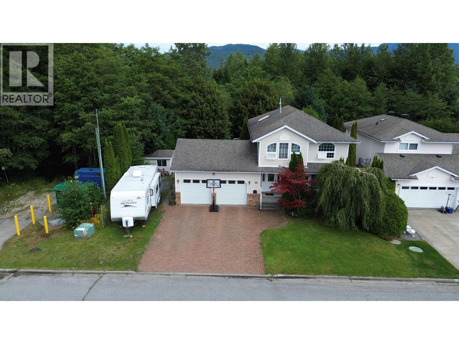 80 Smith Street Property Photo 39