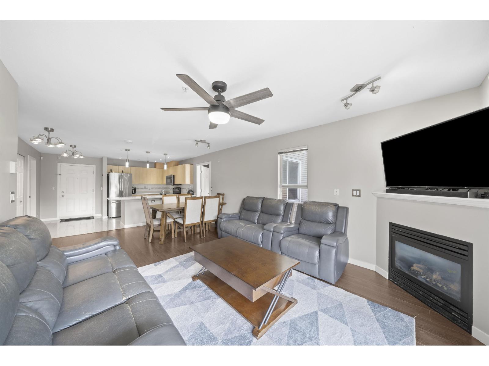 207 12083 92a Avenue Property Photo 4