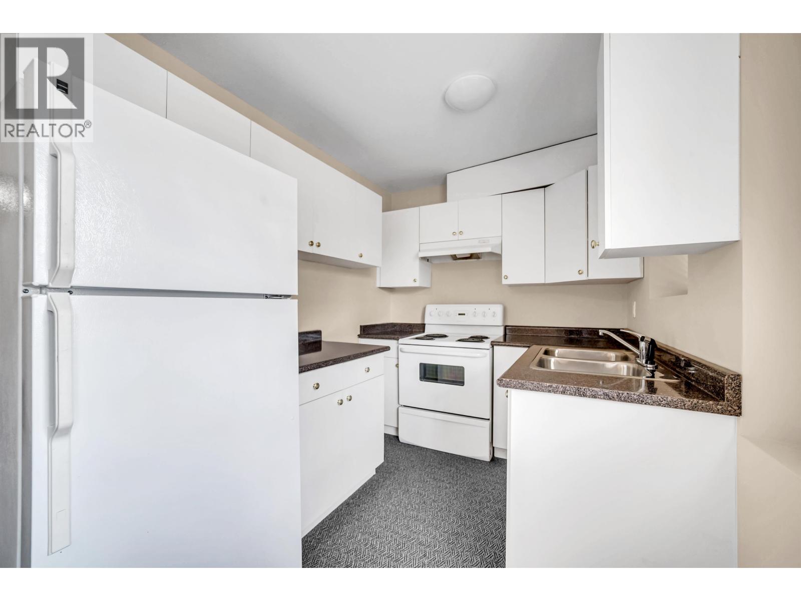4049 Curle Avenue Property Photo 17
