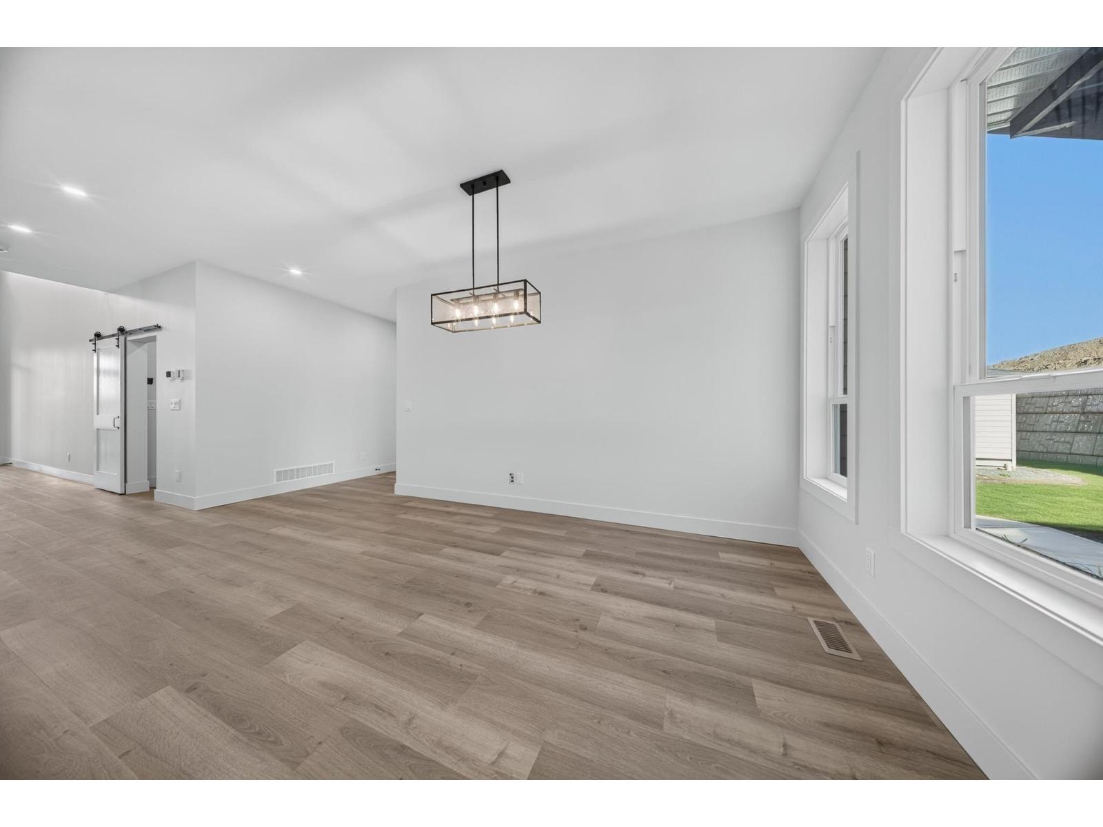 10022 Trillium Way Property Photo 15