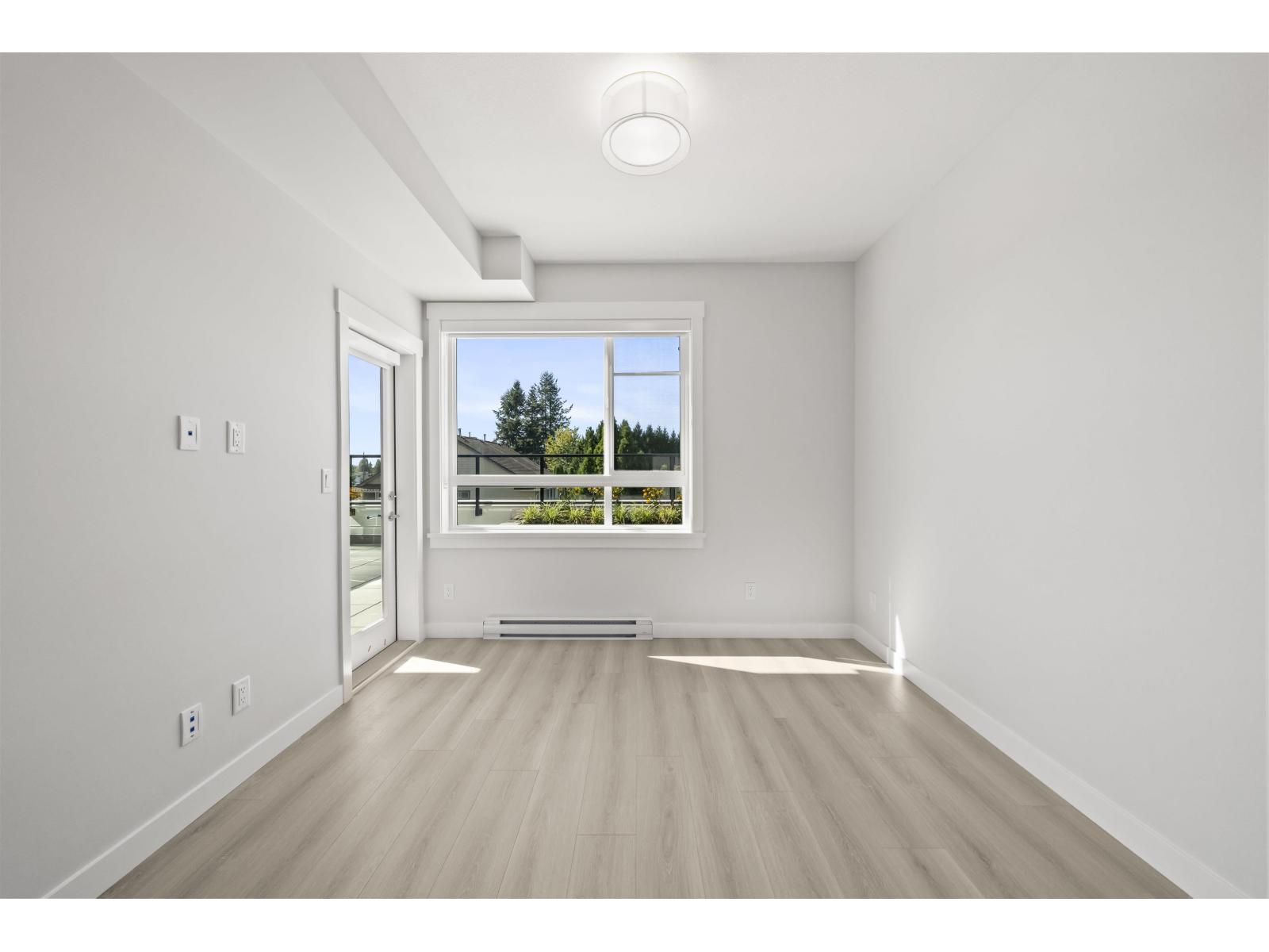 411 8423 Cedar Street Property Photo 15
