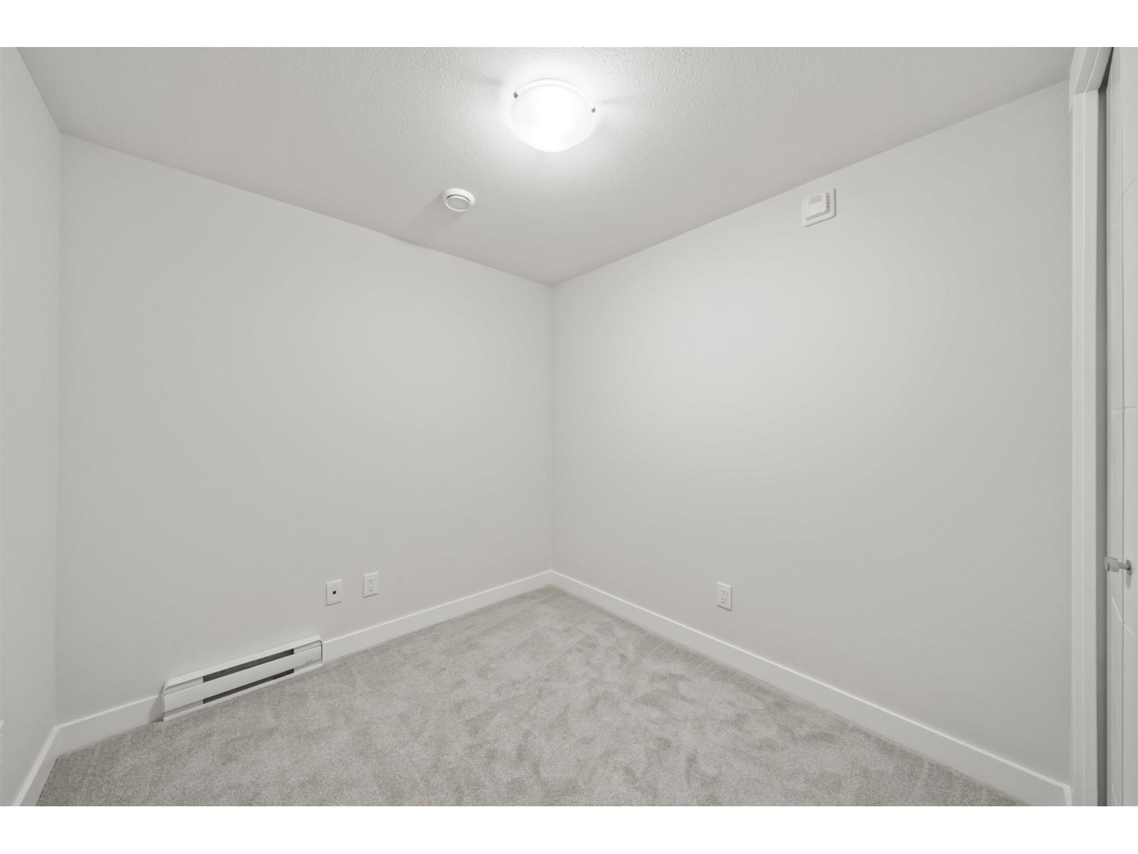 411 8423 Cedar Street Property Photo 20