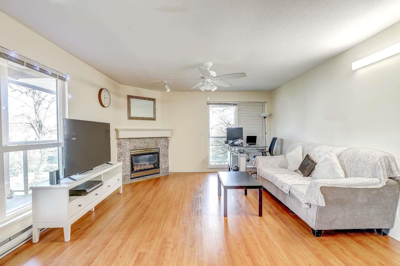 210 14980 101a Avenue Property Photo 3