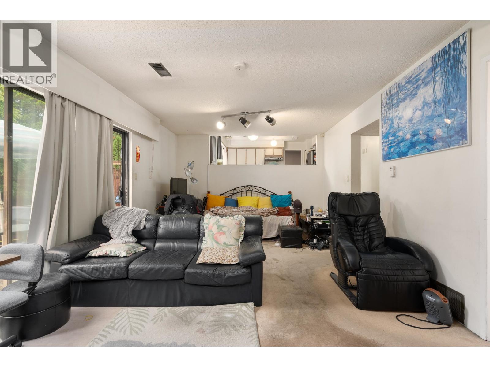 7340 Schaefer Avenue Property Photo 7