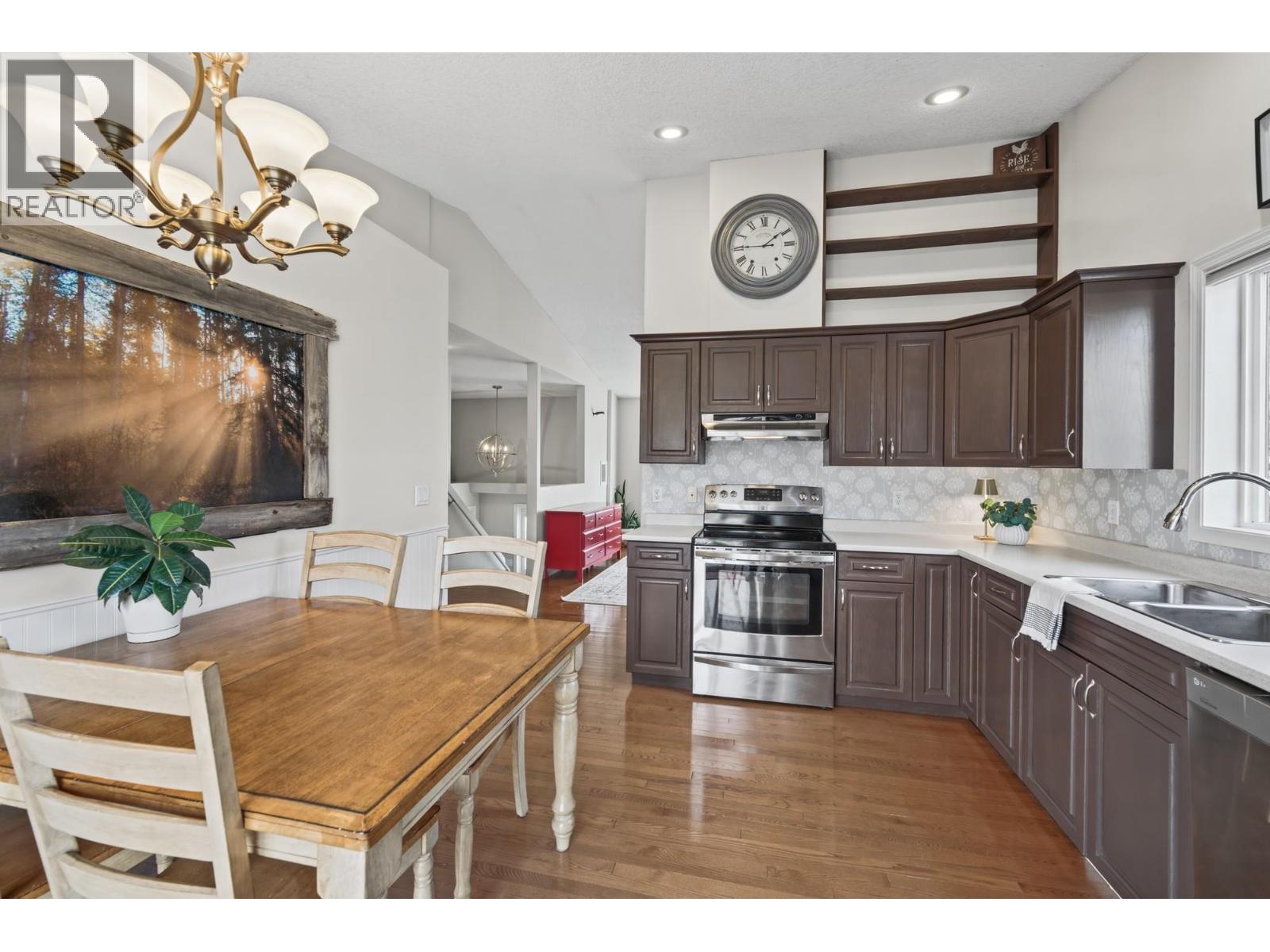 11319 98 Street Property Photo 12