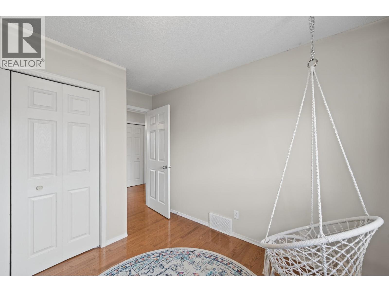 11319 98 Street Property Photo 18