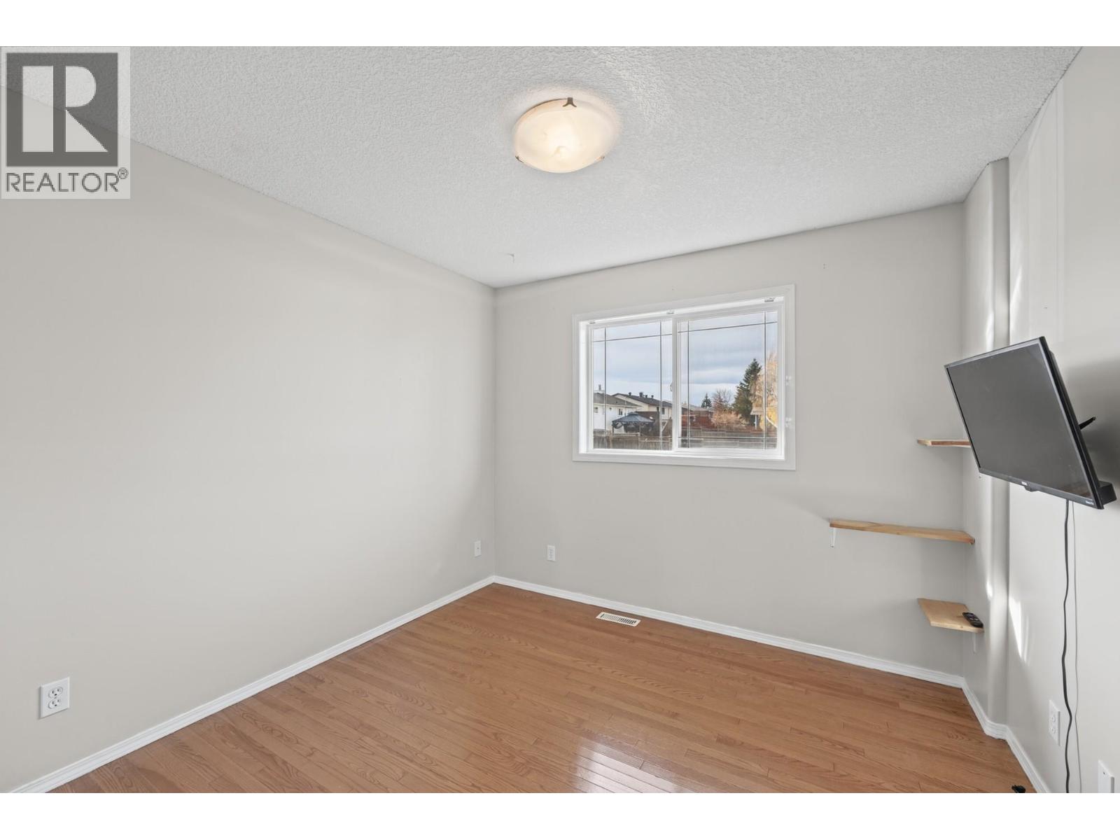 11319 98 Street Property Photo 22