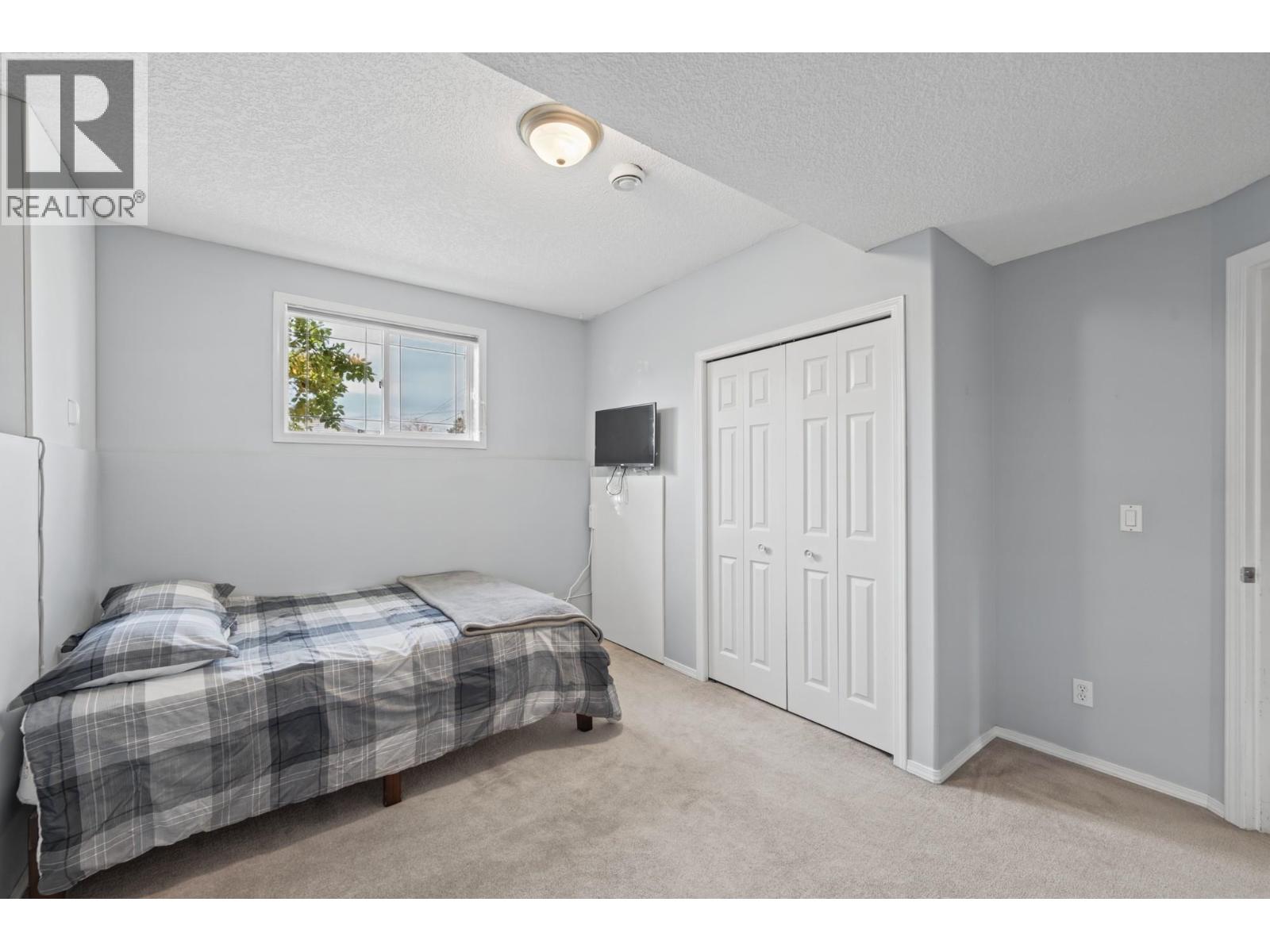 11319 98 Street Property Photo 32