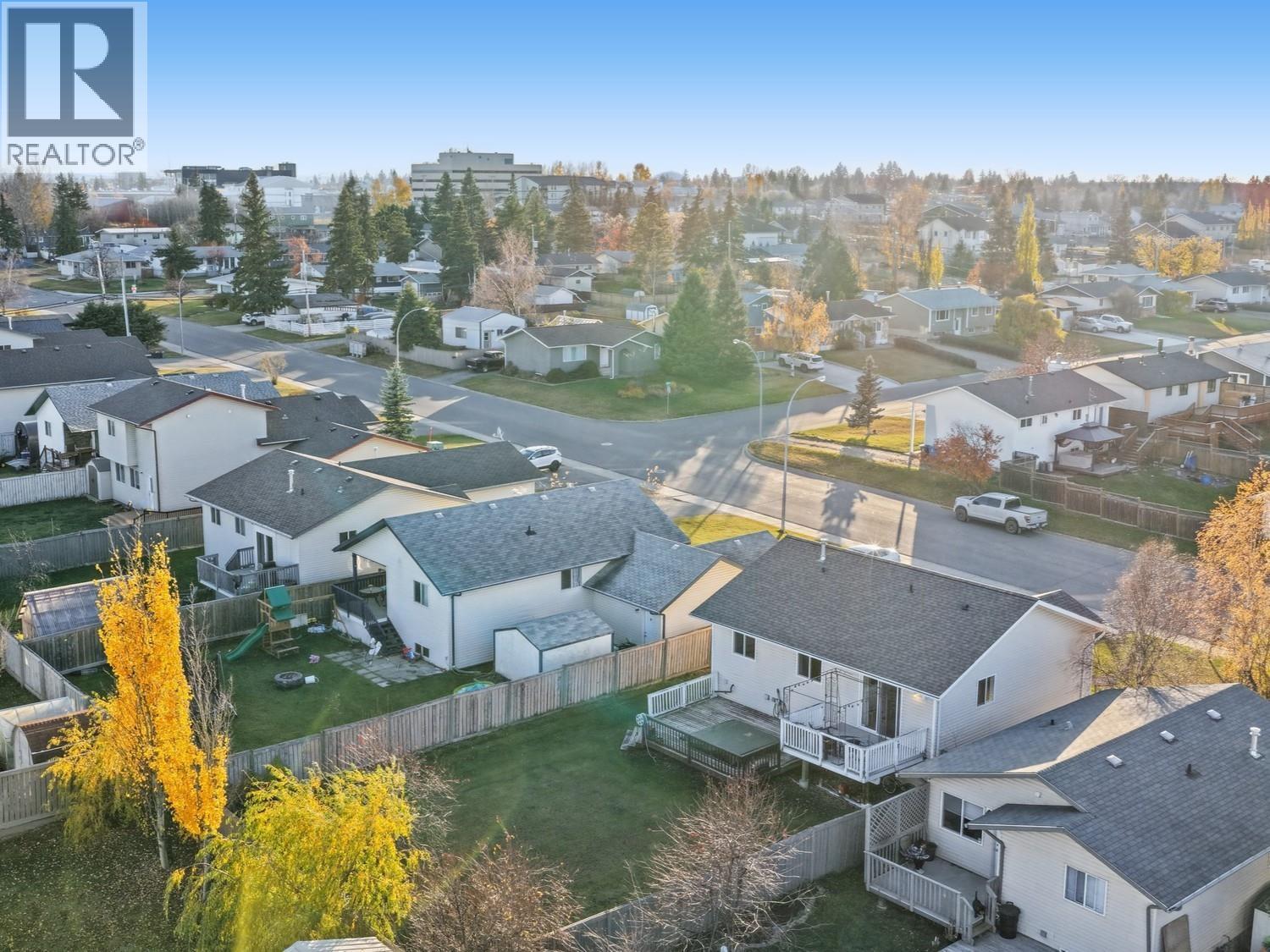 11319 98 Street Property Photo 37