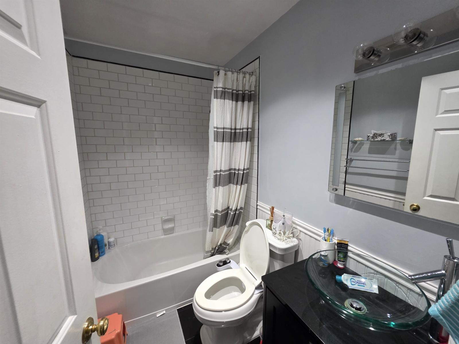 15580 20 Avenue Property Photo 11