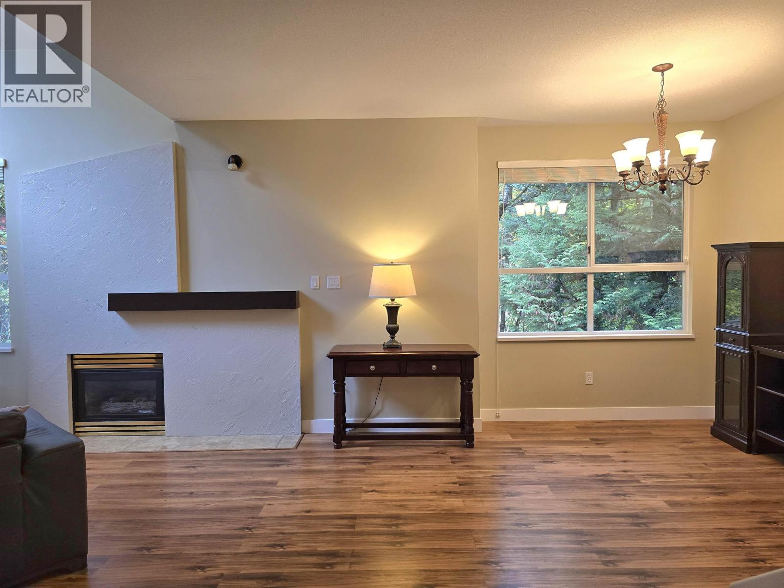 224 1465 Parkway Boulevard Property Photo 3