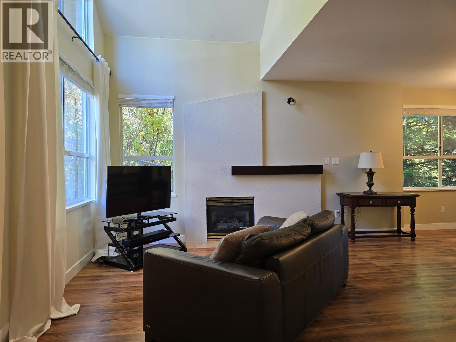 224 1465 Parkway Boulevard Property Photo 5