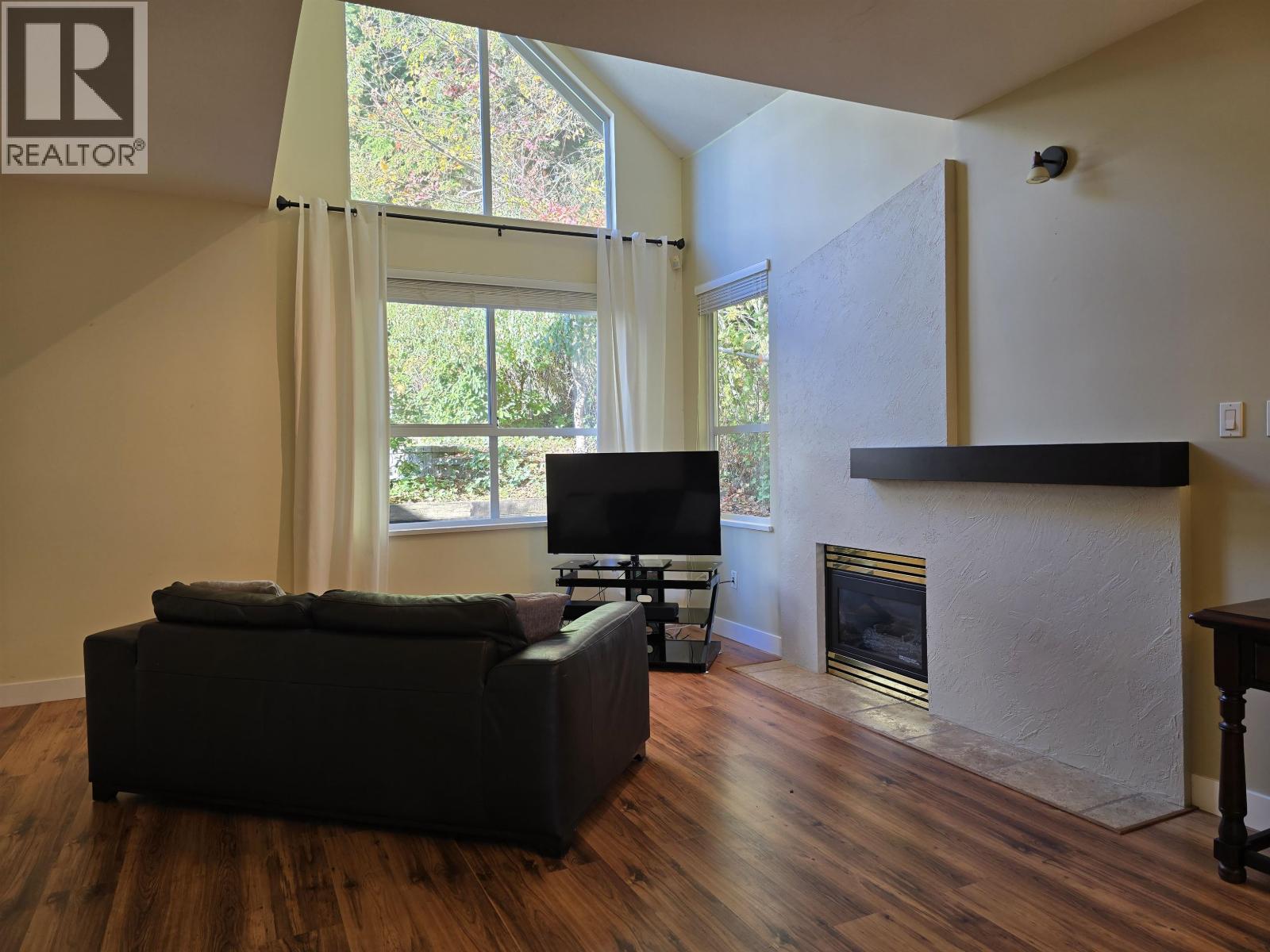 224 1465 Parkway Boulevard Property Photo 6