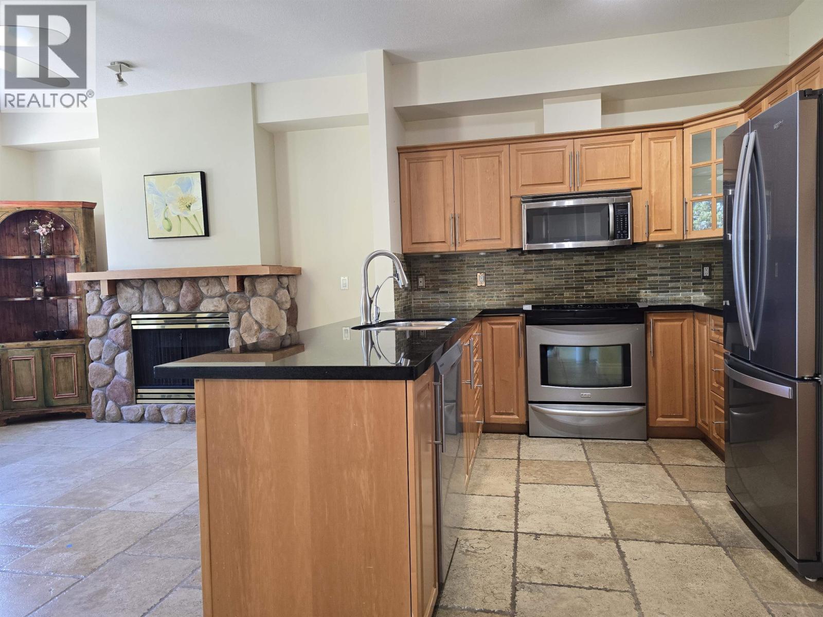 224 1465 Parkway Boulevard Property Photo 8
