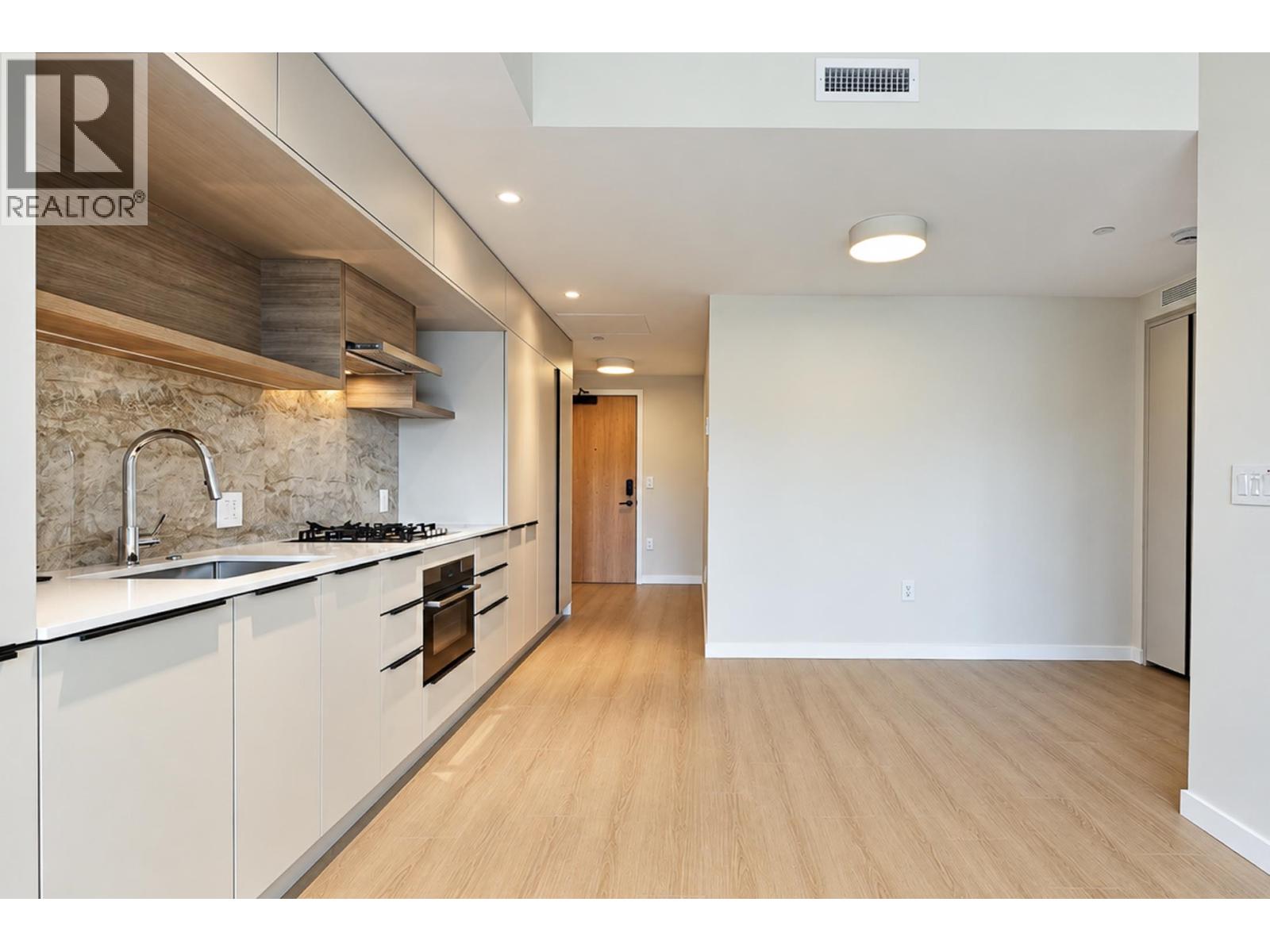 2506 612 Elmwood Street Property Photo 3