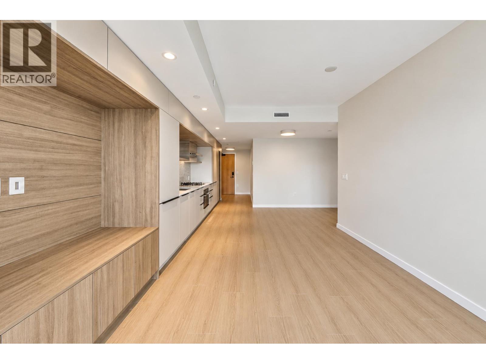 2506 612 Elmwood Street Property Photo 4