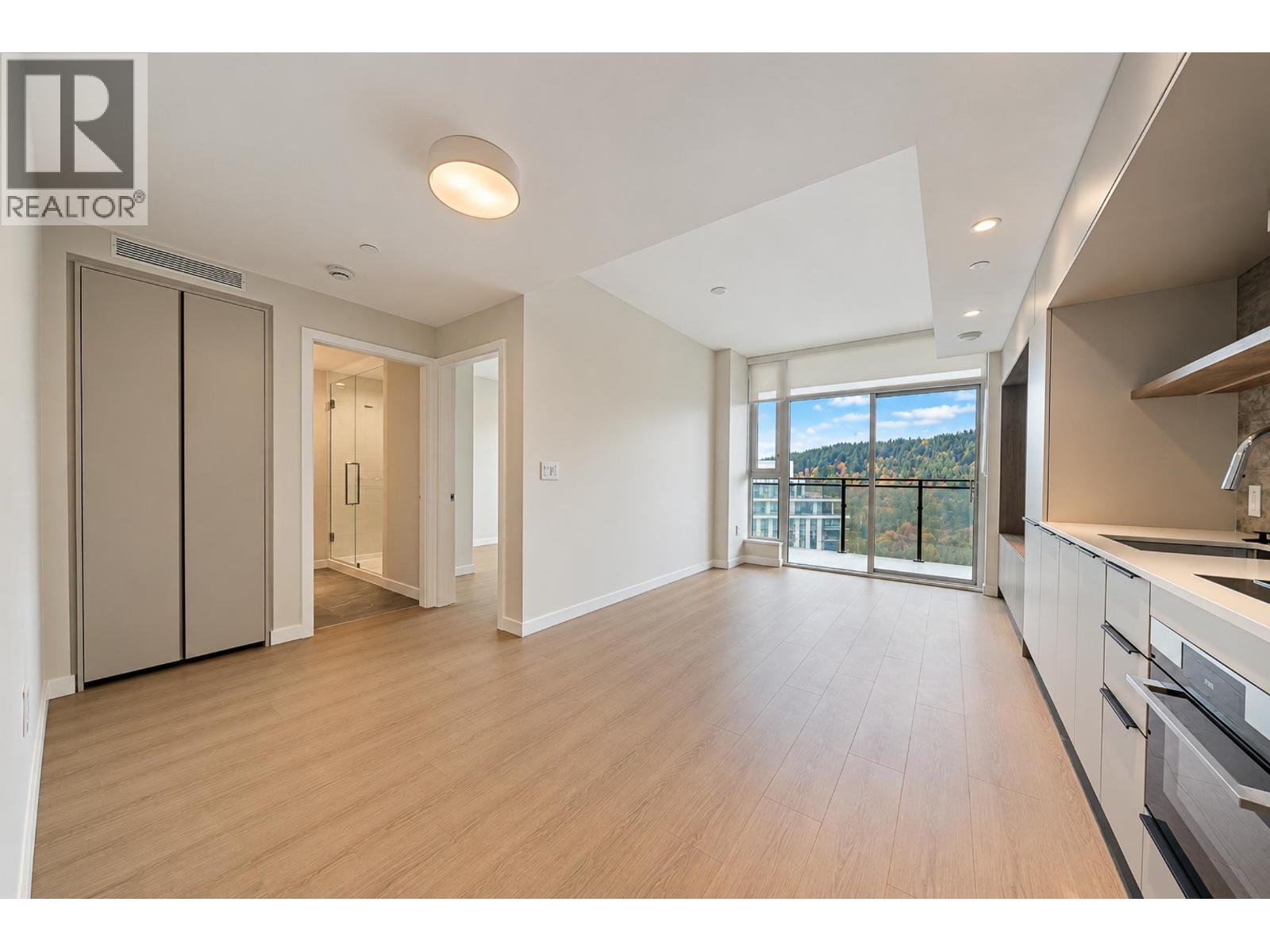 2506 612 Elmwood Street Property Photo 7