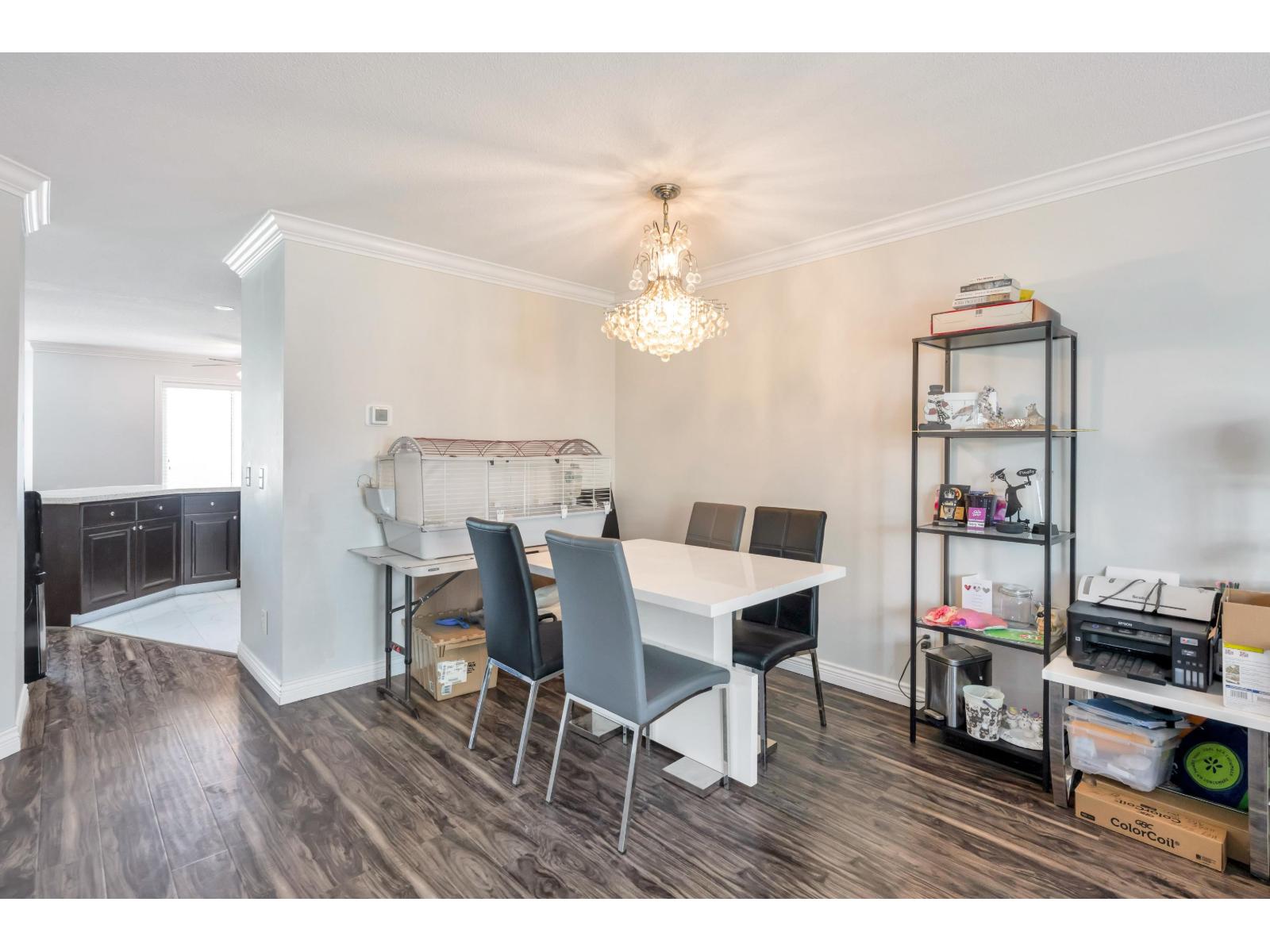 97 7955 122 Street Property Photo 10