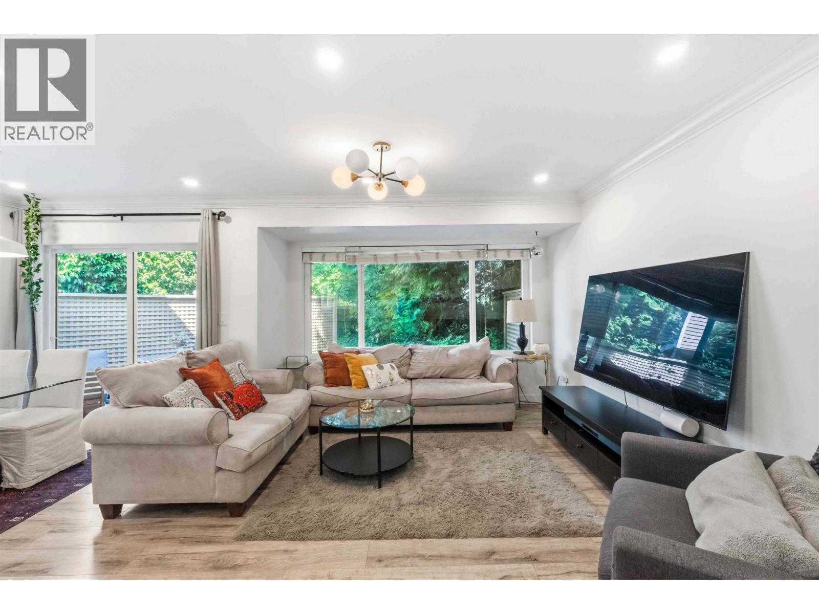 11 7400 Minoru Boulevard Property Photo 2
