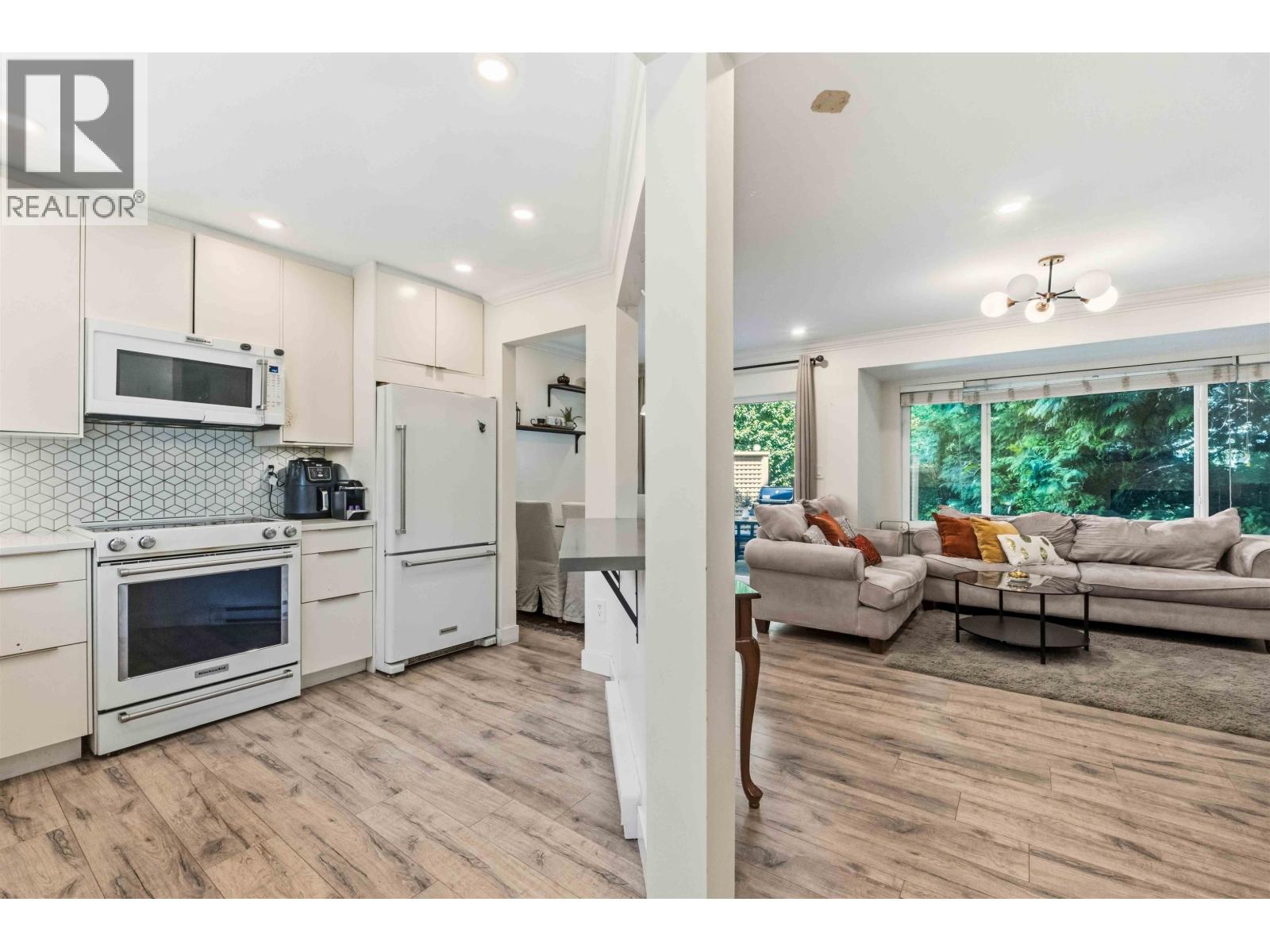 11 7400 Minoru Boulevard Property Photo 11