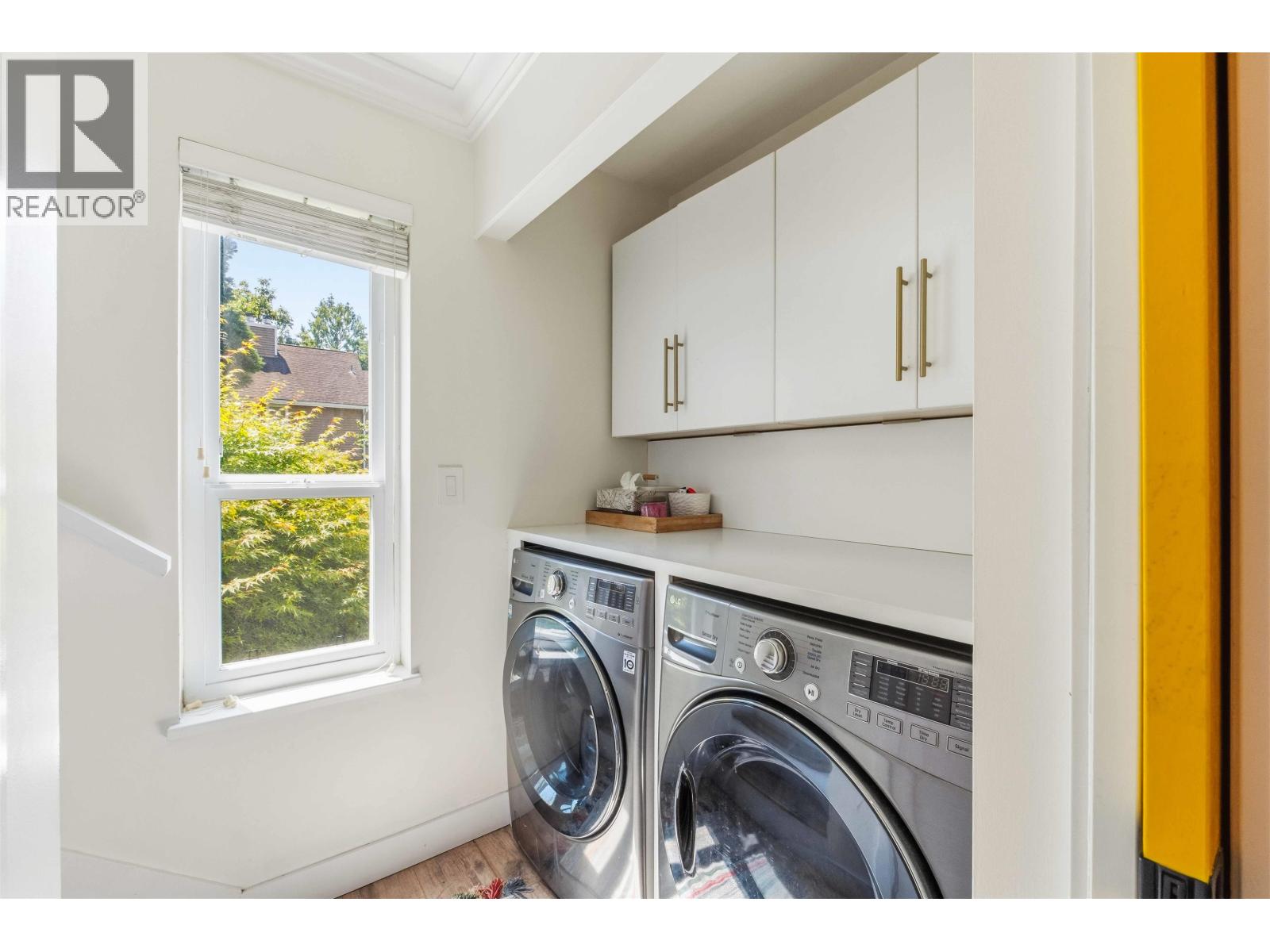 11 7400 Minoru Boulevard Property Photo 18
