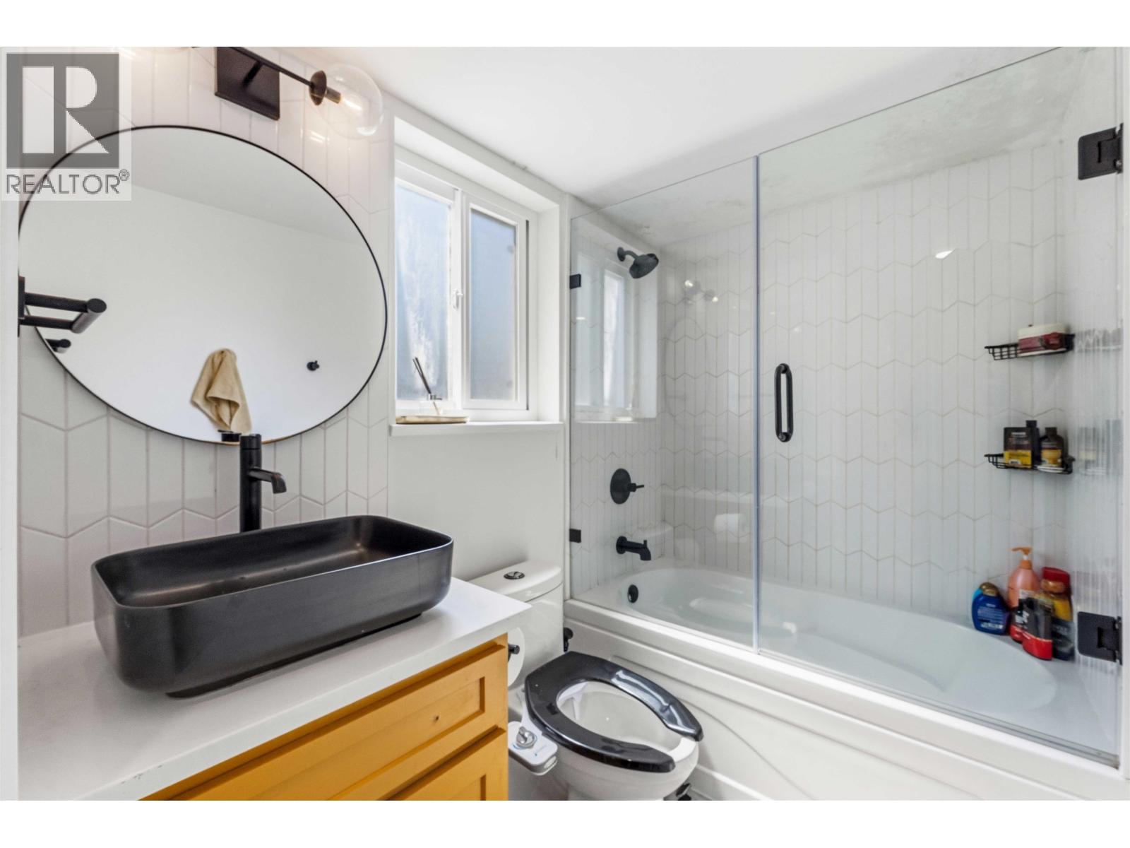 11 7400 Minoru Boulevard Property Photo 20