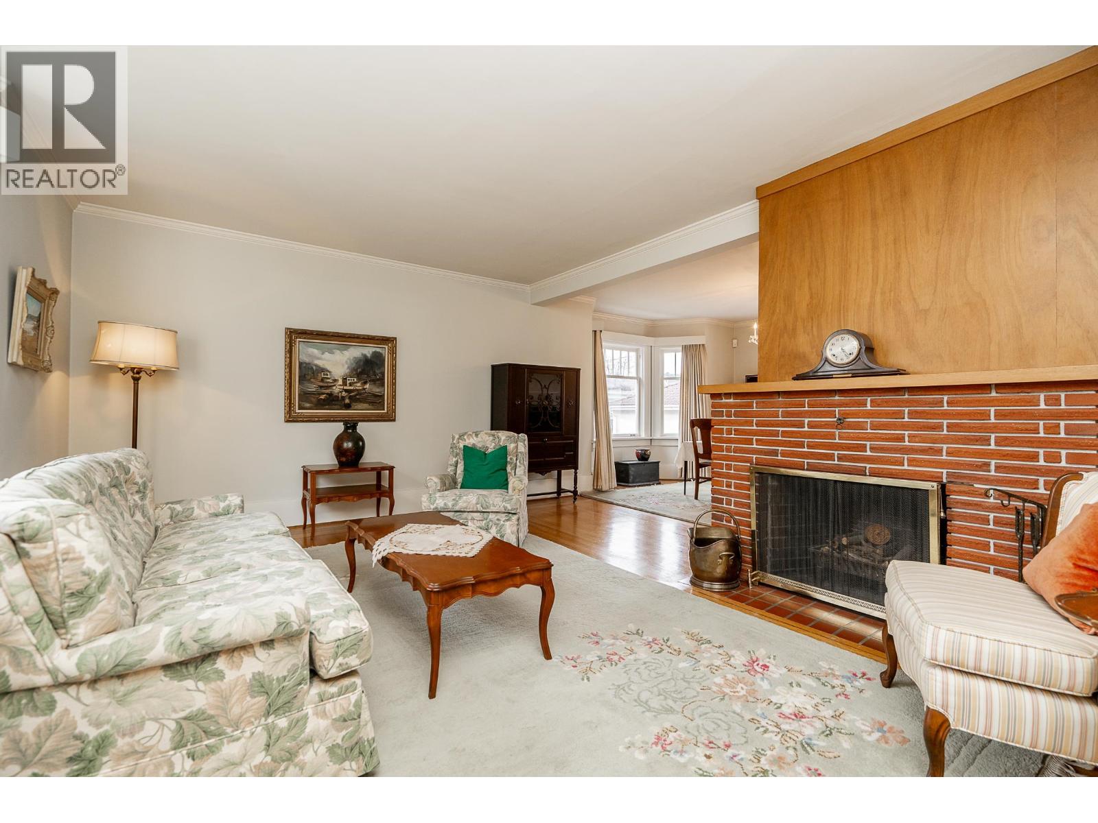 1969 W 43rd Avenue Property Photo 3