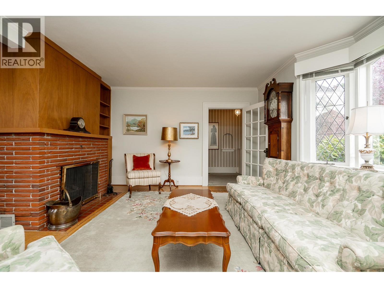 1969 W 43rd Avenue Property Photo 4