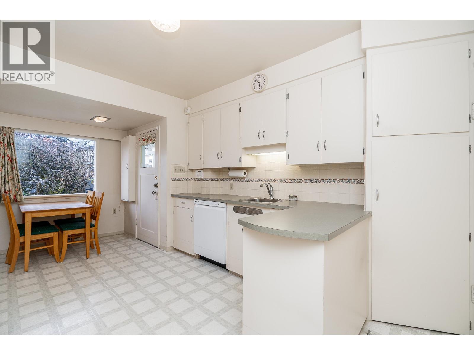 1969 W 43rd Avenue Property Photo 7