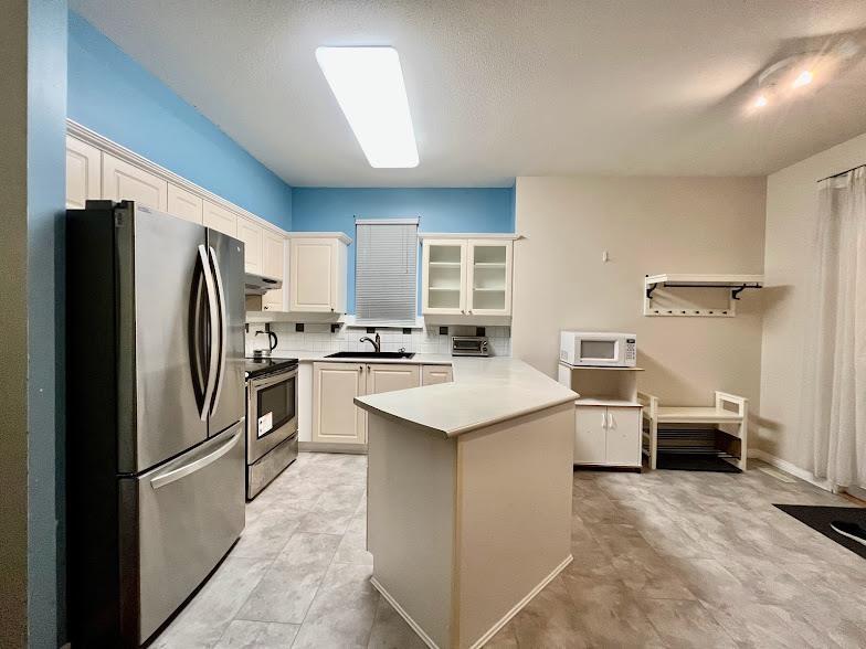 14852 57b Avenue Property Photo 1
