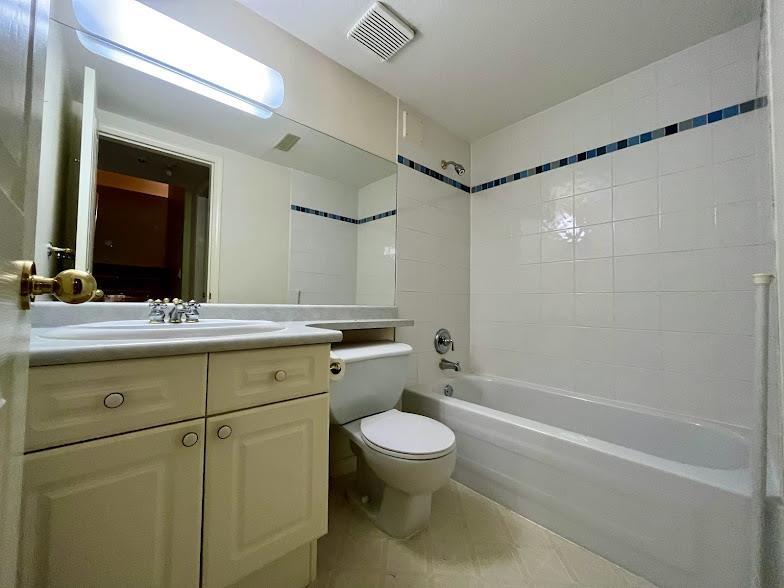 14852 57b Avenue Property Photo 16