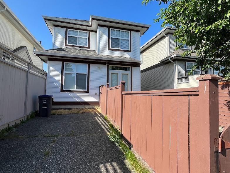 14852 57b Avenue Property Photo 18
