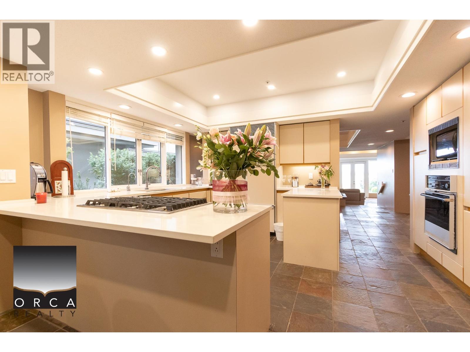 2424 Bellevue Avenue Property Photo 12