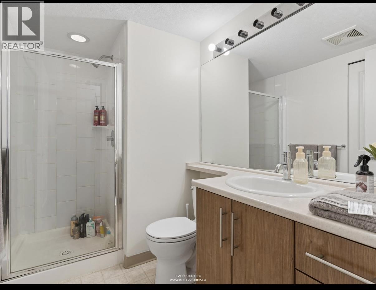 103 700 Klahanie Drive Property Photo 27