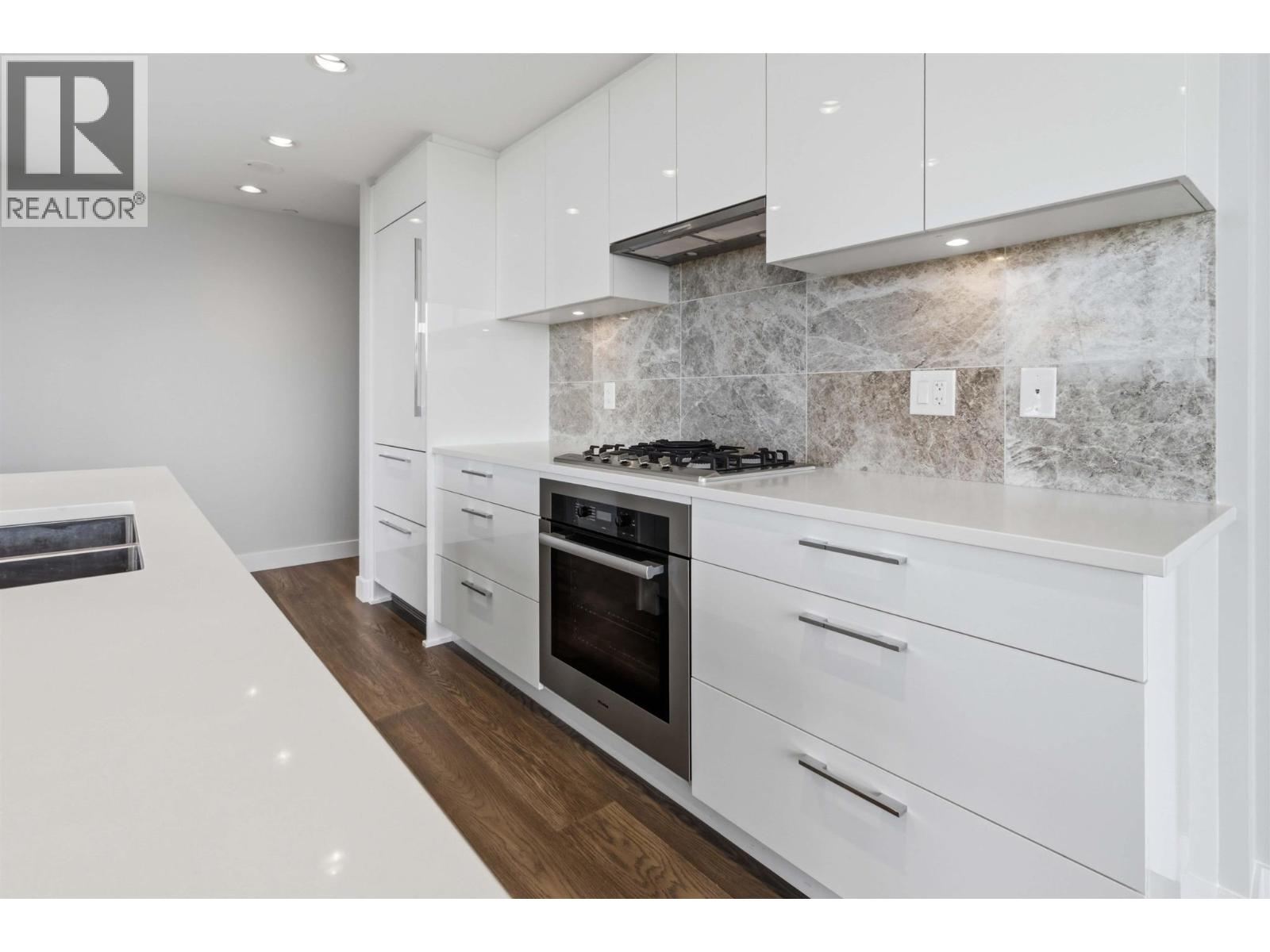 1002 5410 Shortcut Road Property Photo 12