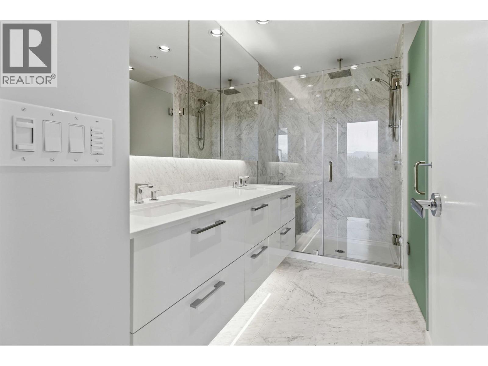 1002 5410 Shortcut Road Property Photo 17