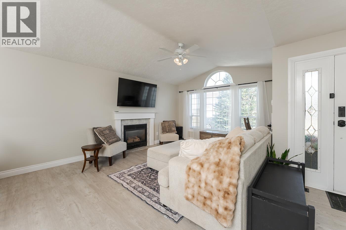 6459 Burkitt Road Property Photo 4