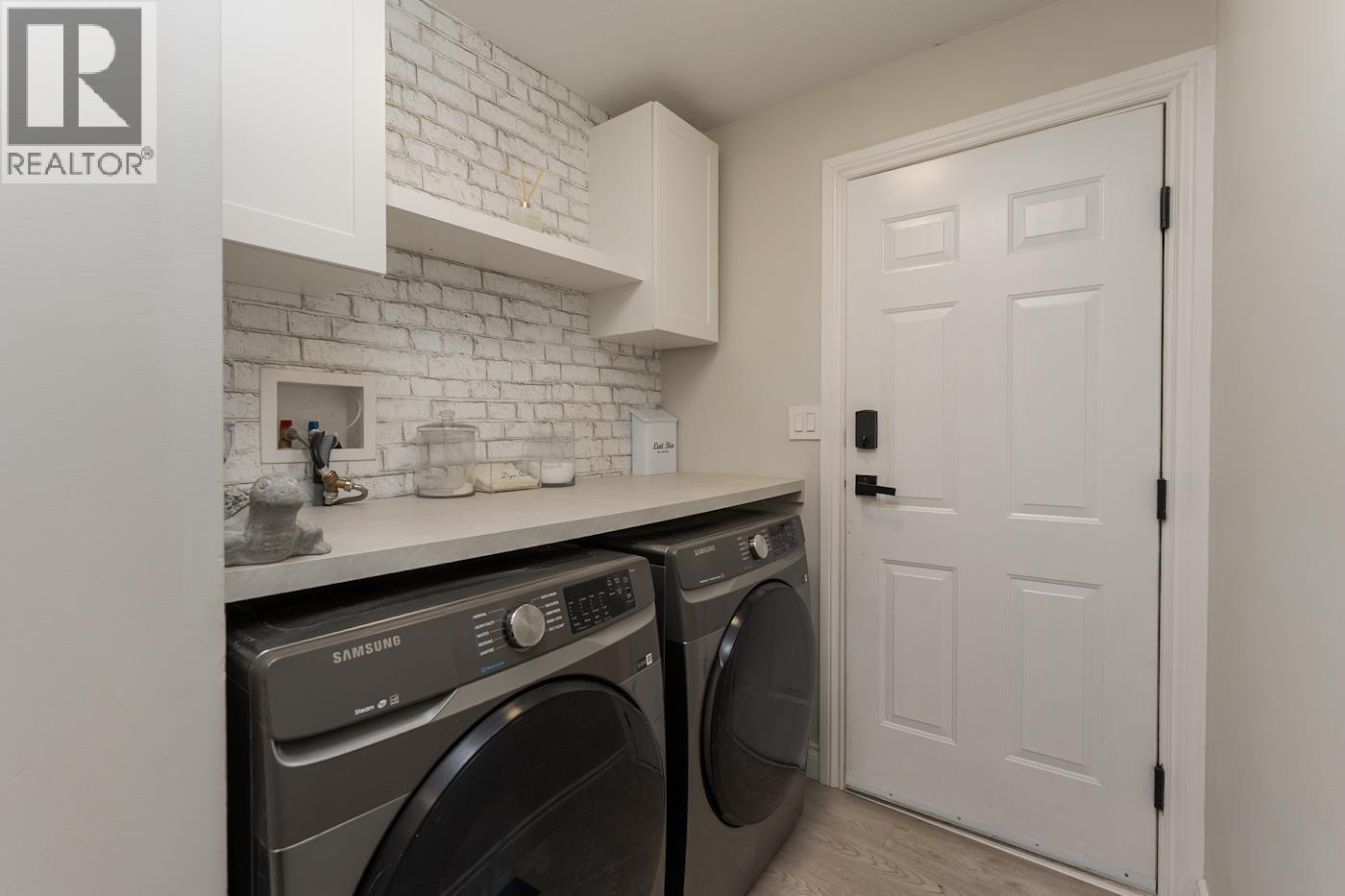 6459 Burkitt Road Property Photo 25
