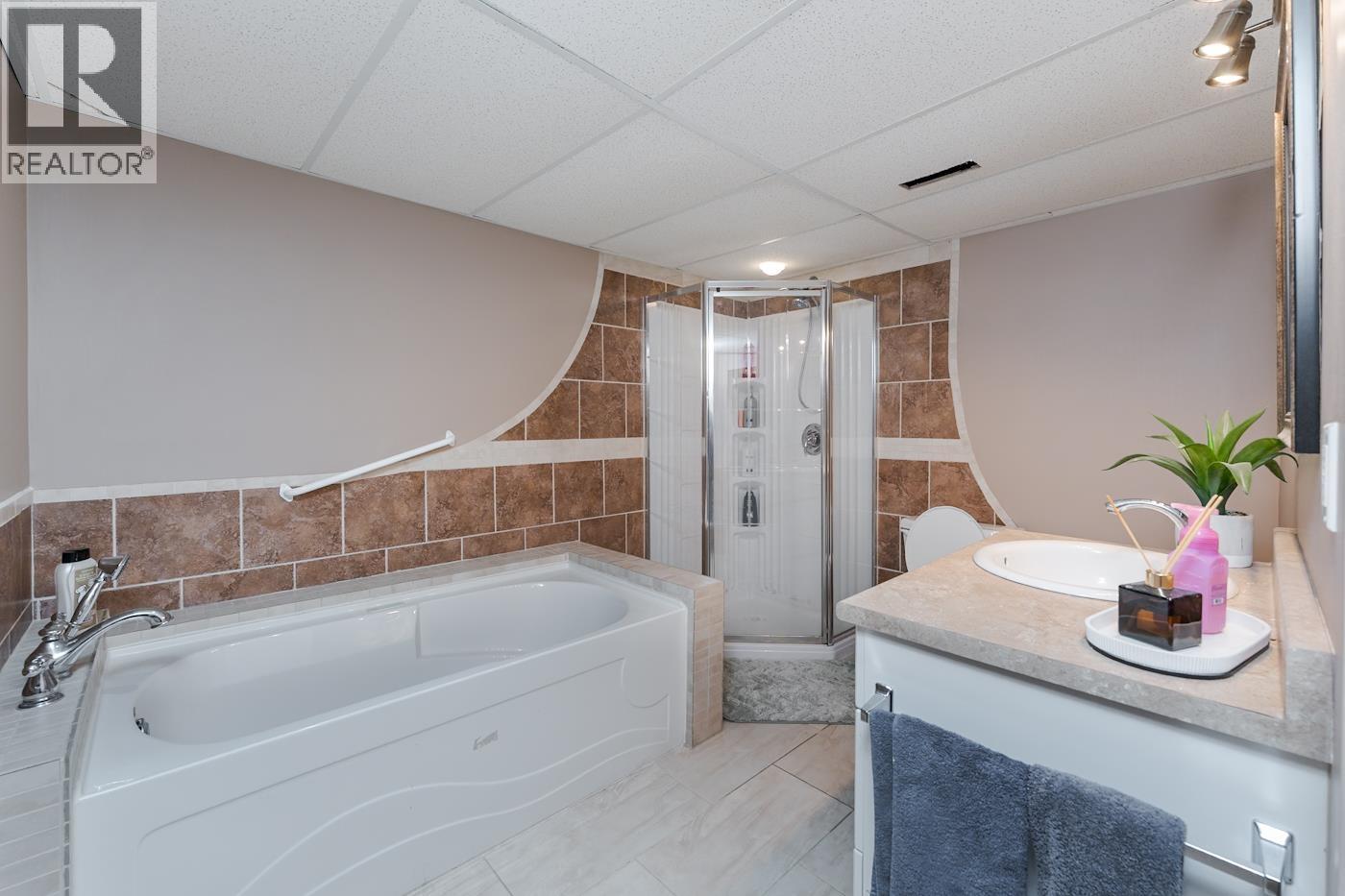 6459 Burkitt Road Property Photo 33