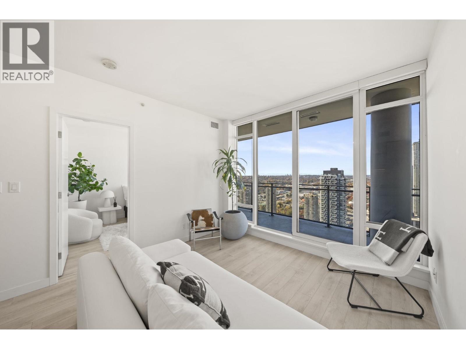 3601 2085 SKYLINE COURT Property Photo 1