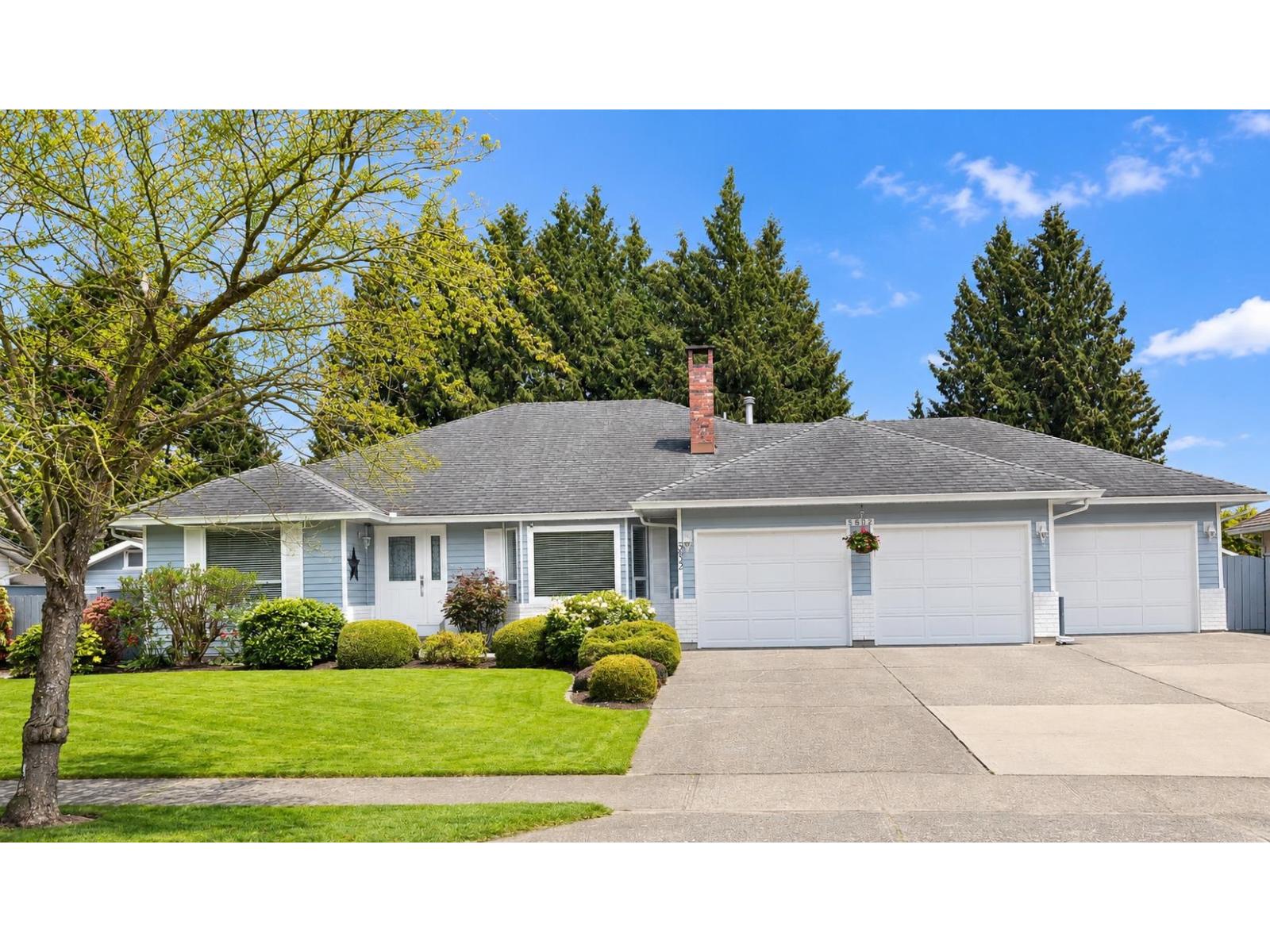 5632 E SUNRISE CRESCENT Property Photo 1