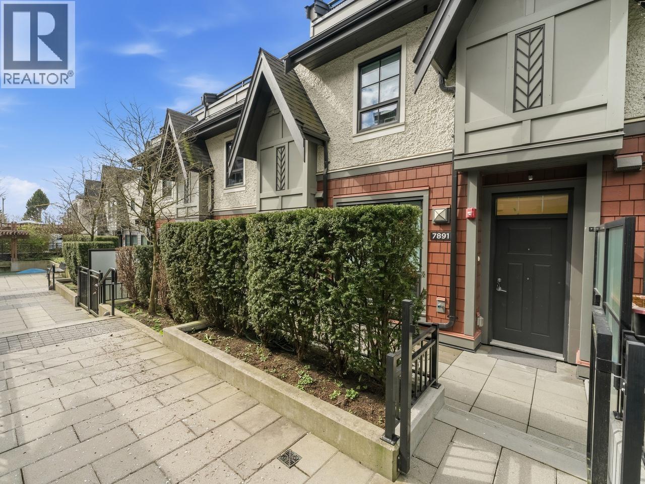 7891 OAK STREET Property Photo 1