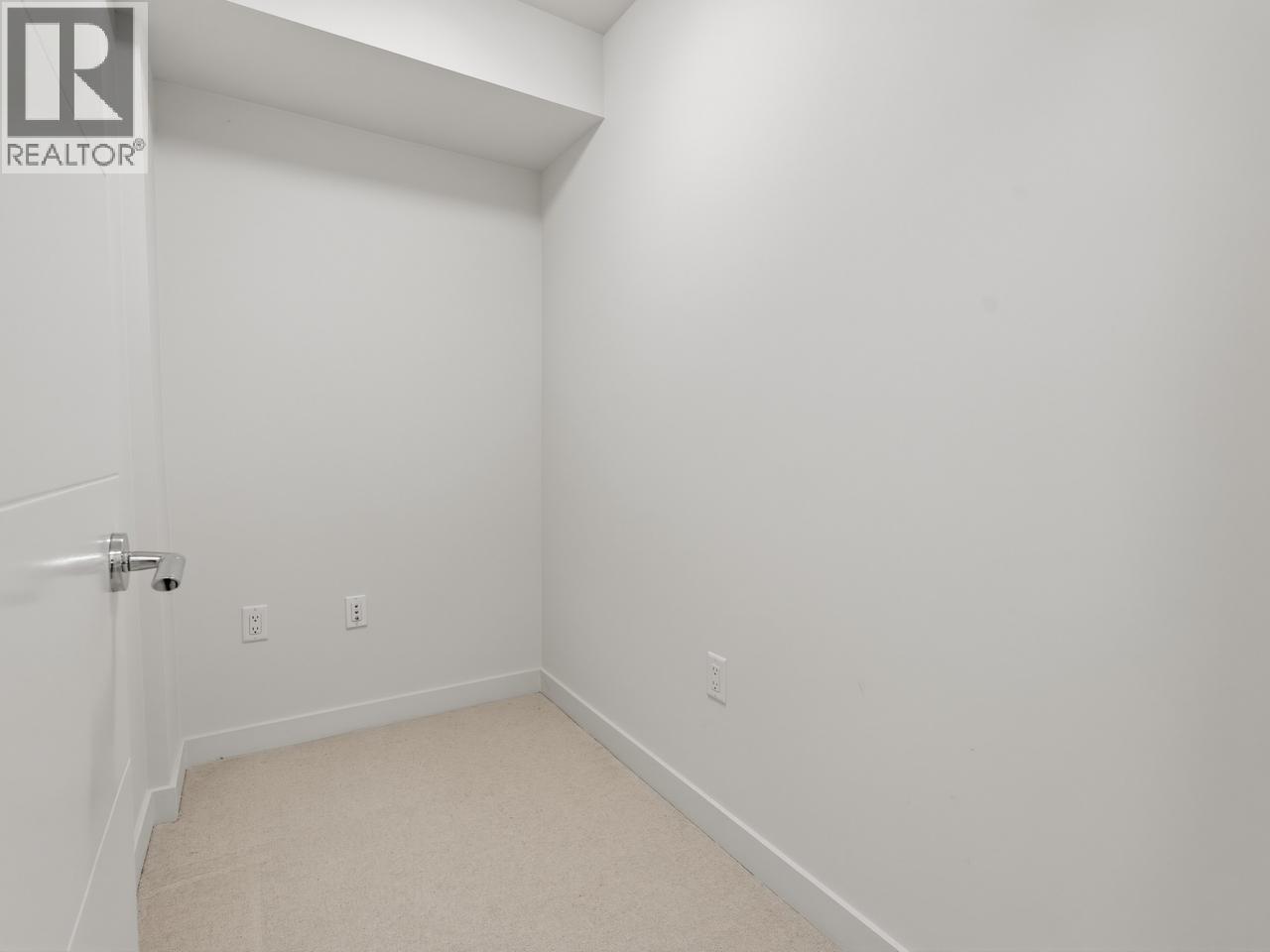 7891 Oak Street Property Photo 12