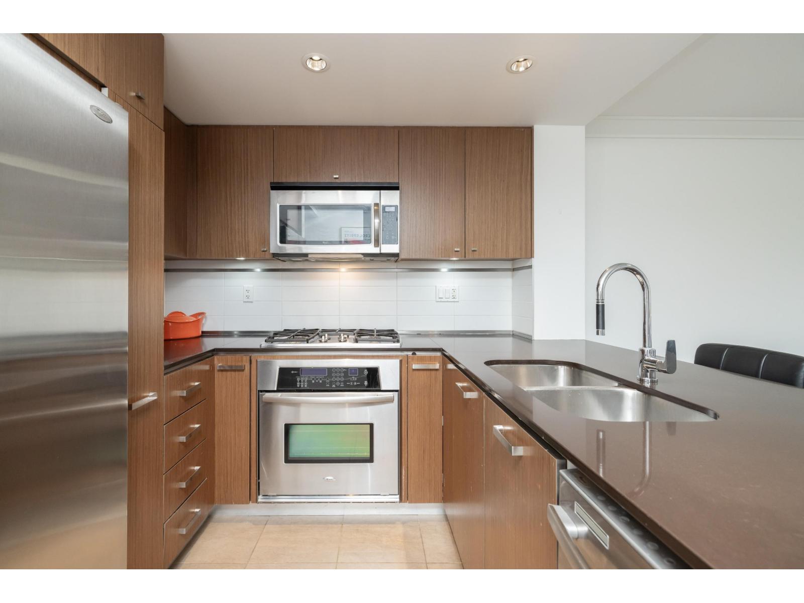 207 2940 King George Boulevard Property Photo 5