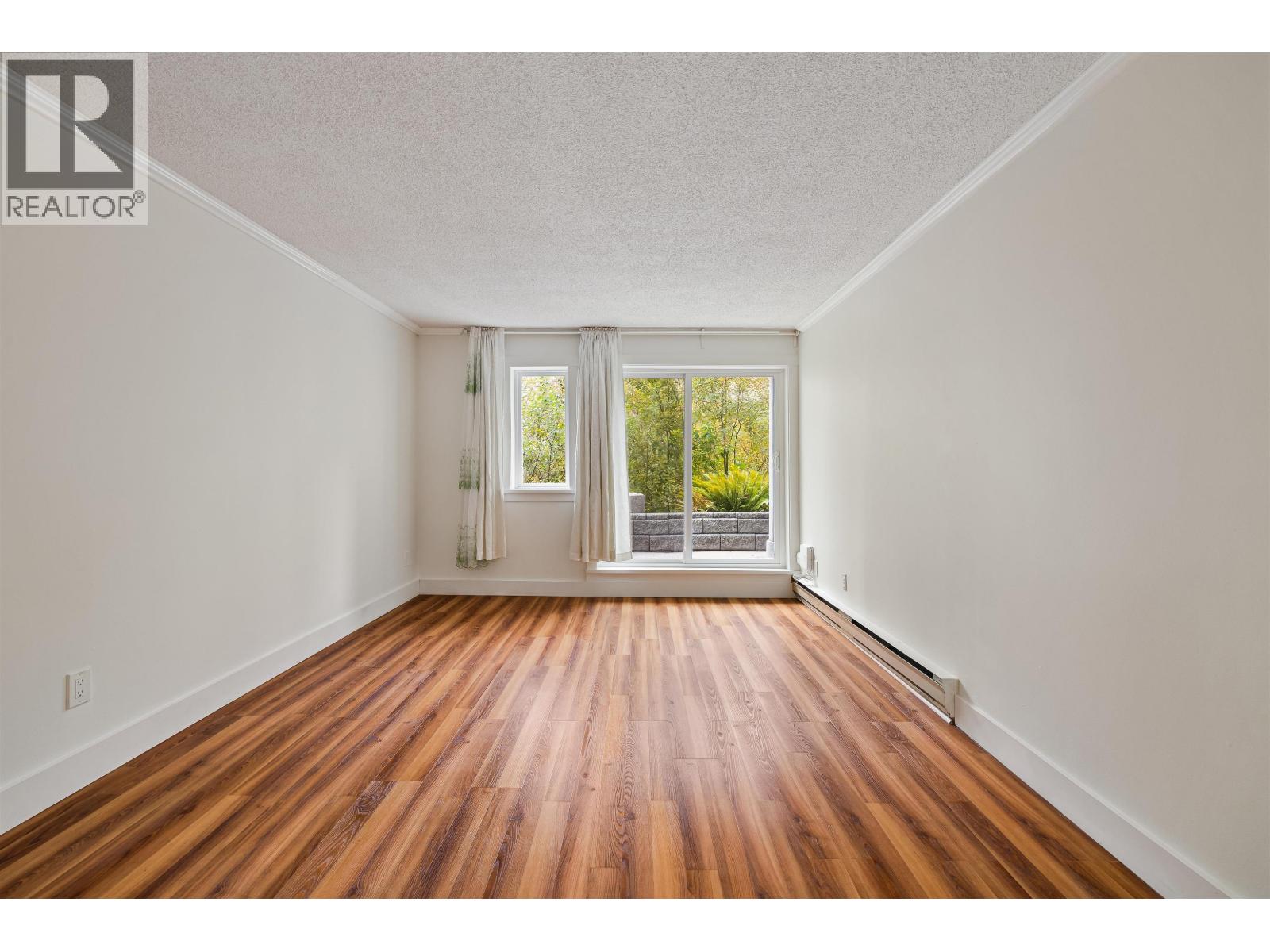 106 9880 Manchester Drive Property Photo 4