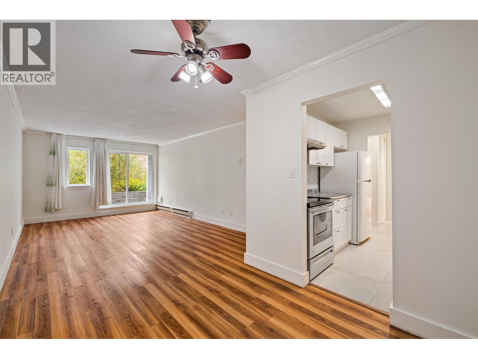106 9880 Manchester Drive Property Photo 6