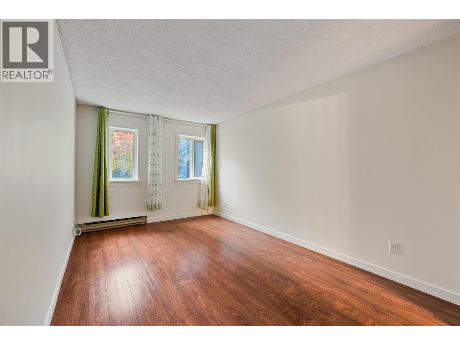 106 9880 Manchester Drive Property Photo 10